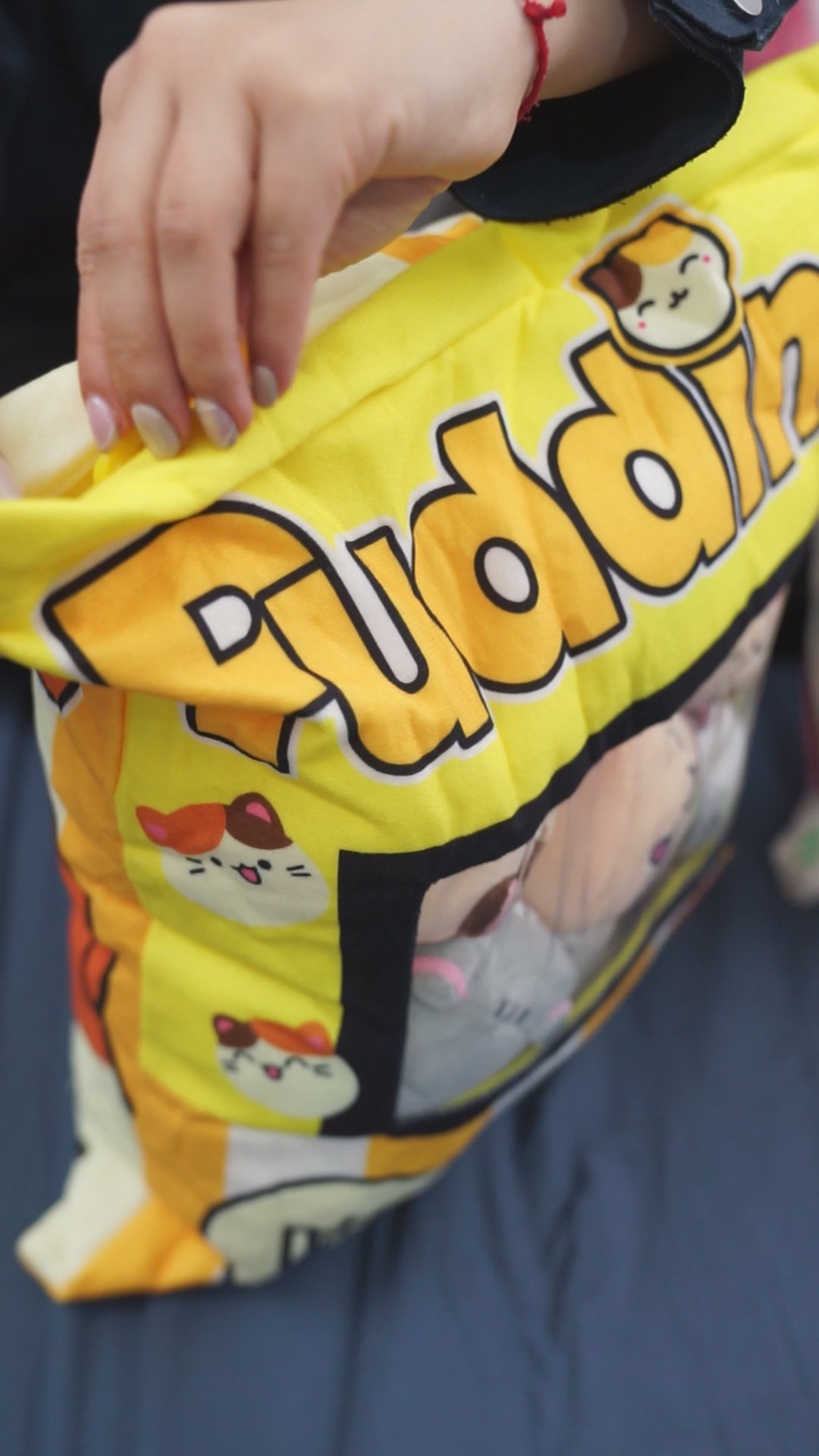 Almohada Rellena de Peluches - Gatito amarillo + ENVÍO GRATIS